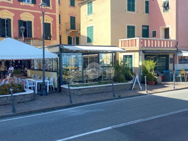negozio in vendita a Cogoleto