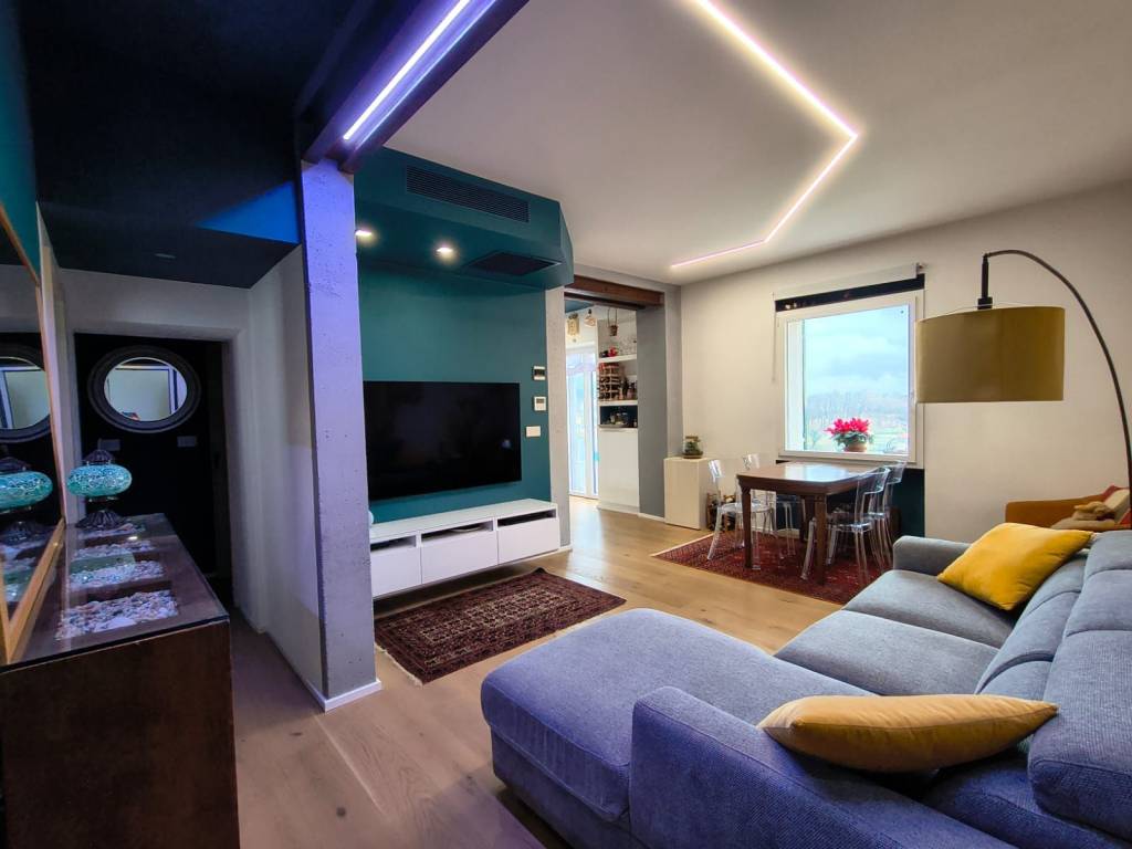 appartamento in vendita a Cogoleto in zona Sciarborasca