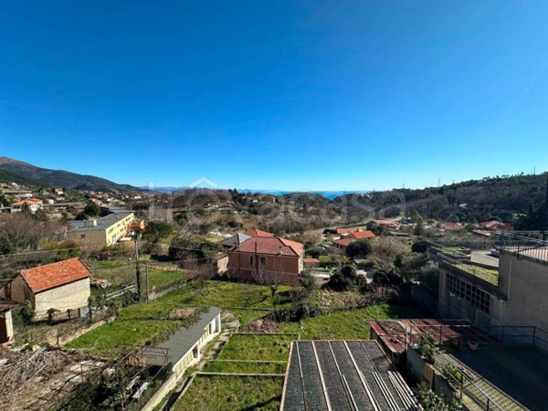 appartamento in vendita a Cogoleto in zona Sciarborasca