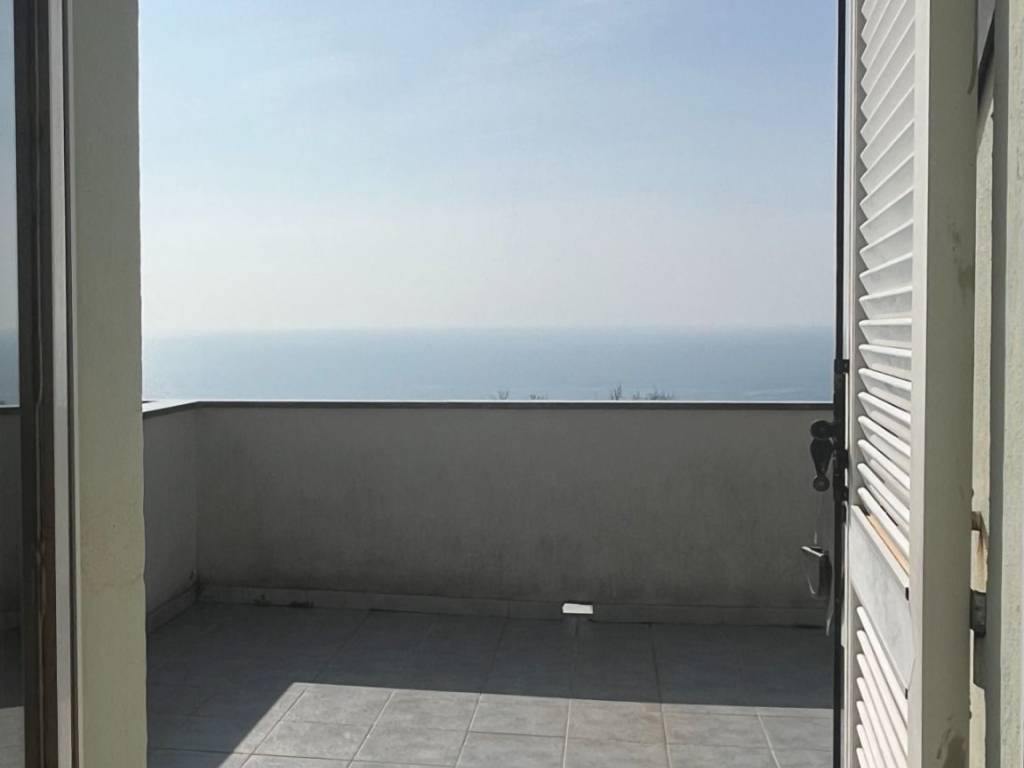 casa indipendente in vendita a Cogoleto