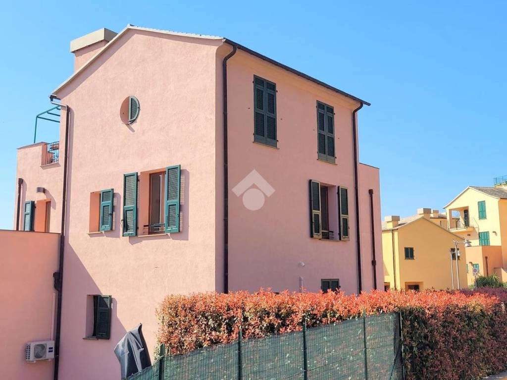 appartamento in vendita a Cogoleto