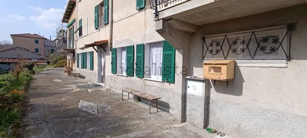 appartamento in vendita a Cogoleto in zona Sciarborasca