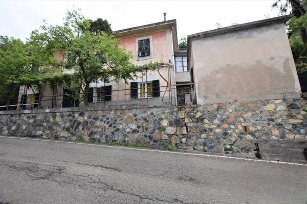 appartamento in vendita a Cogoleto in zona Pratozanino