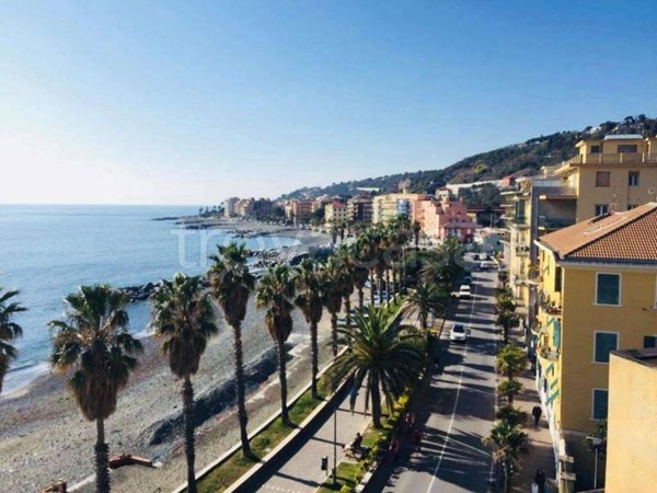 negozio in vendita a Cogoleto