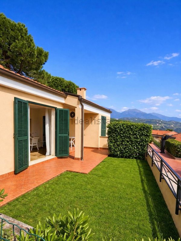 appartamento in vendita a Cogoleto