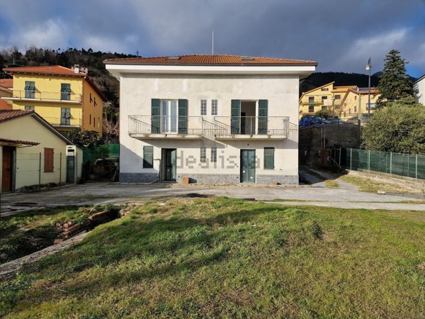casa indipendente in vendita a Cogoleto in zona Sciarborasca