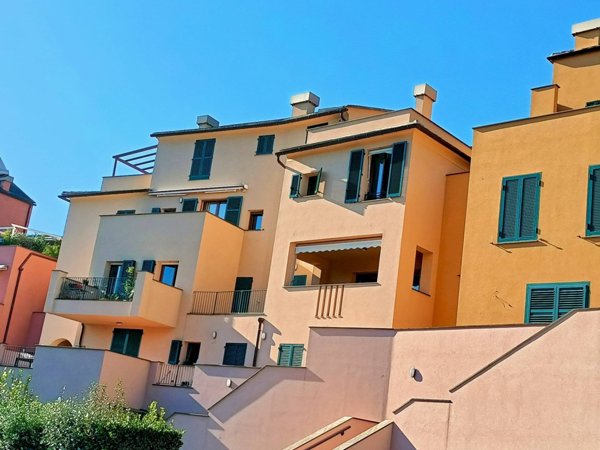 appartamento in vendita a Cogoleto in zona Lerca