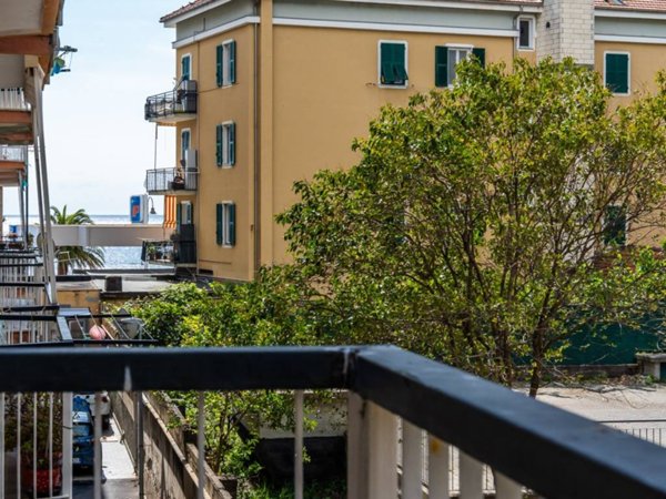 appartamento in vendita a Cogoleto