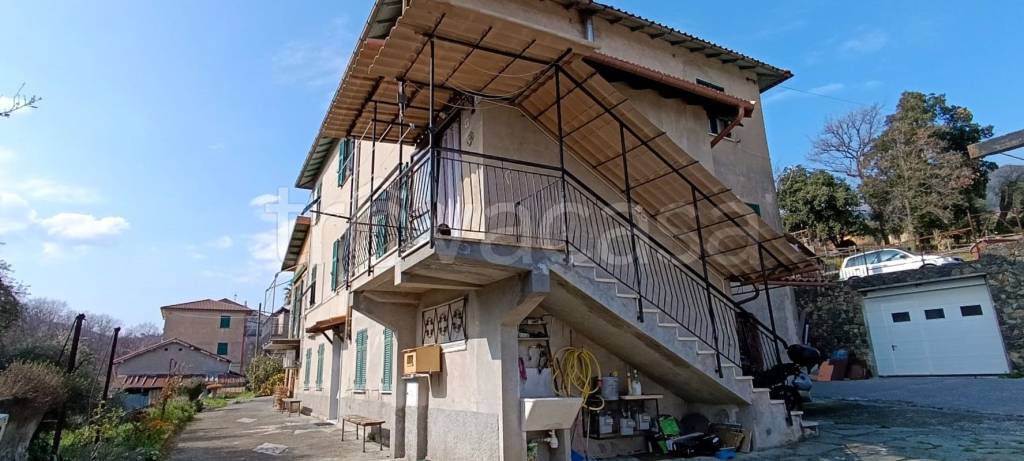appartamento in vendita a Cogoleto in zona Sciarborasca