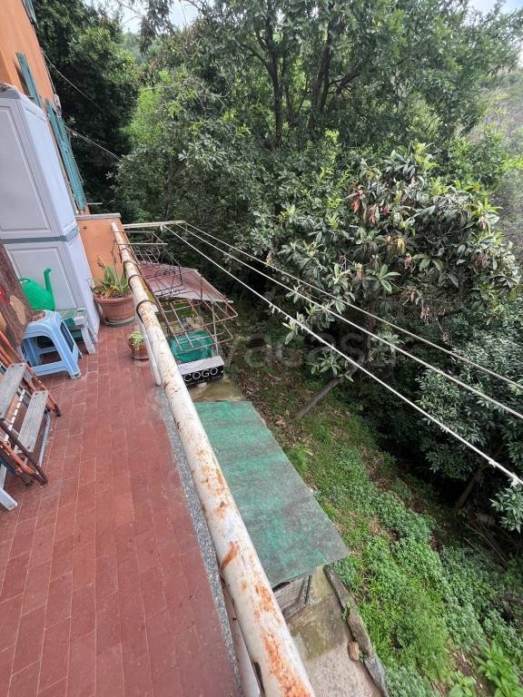 appartamento in vendita a Cogoleto in zona Pratozanino