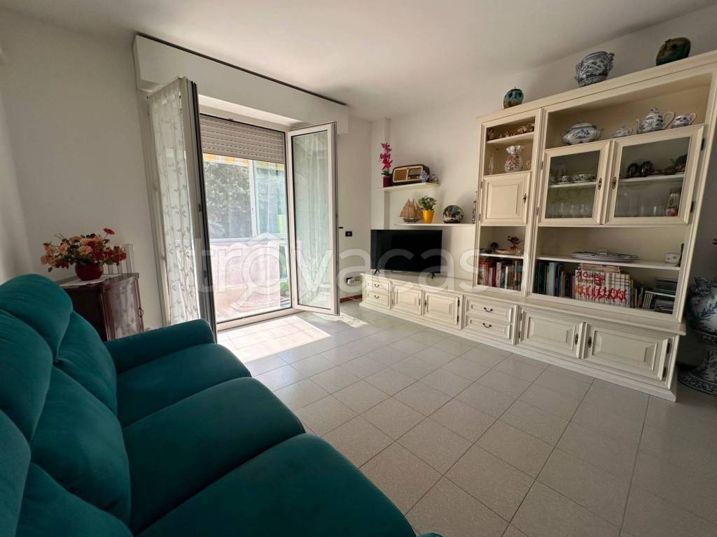 appartamento in vendita a Cogoleto in zona Pratozanino