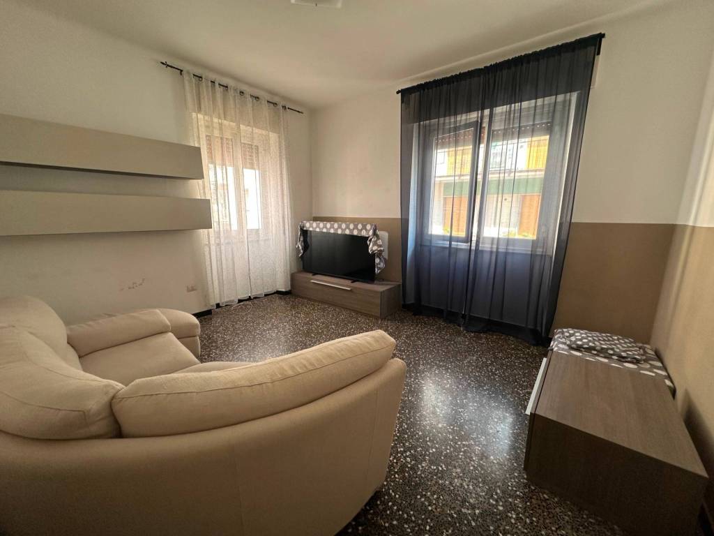 appartamento in vendita a Cogoleto in zona Pratozanino