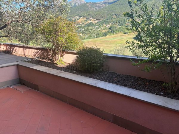 appartamento in vendita a Cogoleto in zona Lerca