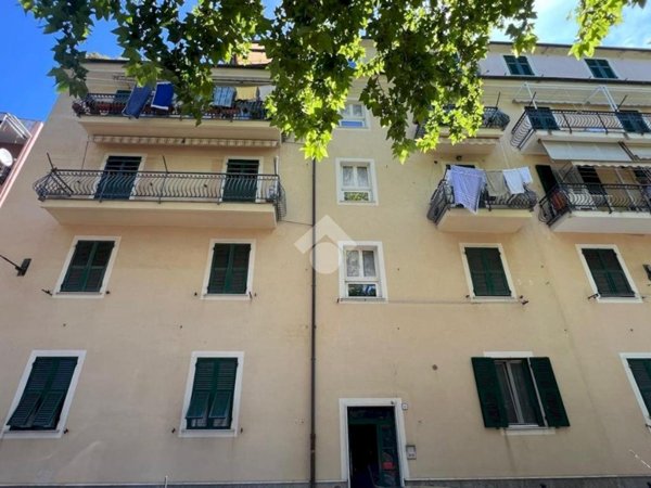 appartamento in vendita a Cogoleto in zona Pratozanino