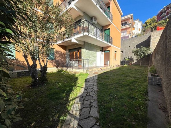 appartamento in vendita a Cogoleto in zona Pratozanino