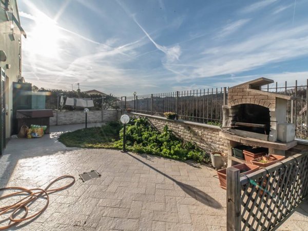 casa indipendente in vendita a Cogoleto in zona Sciarborasca
