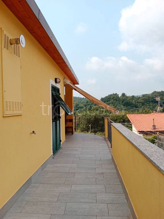 appartamento in vendita a Cogoleto in zona Sciarborasca