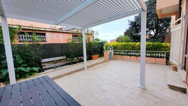 appartamento in vendita a Cogoleto in zona Pratozanino