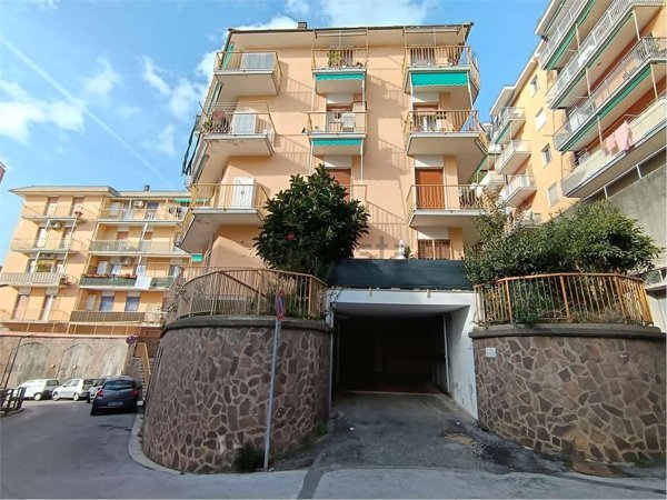 appartamento in vendita a Cogoleto in zona Pratozanino