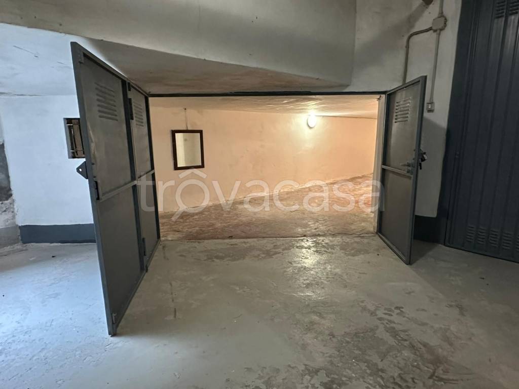 box auto in vendita a Cogoleto in zona Pratozanino