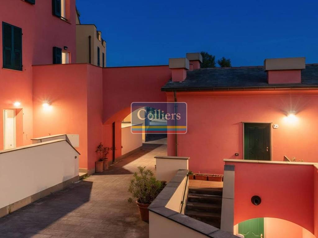 appartamento in vendita a Cogoleto in zona Lerca