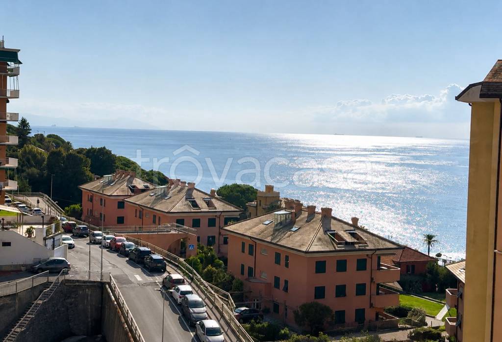 appartamento in vendita a Cogoleto in zona Pratozanino