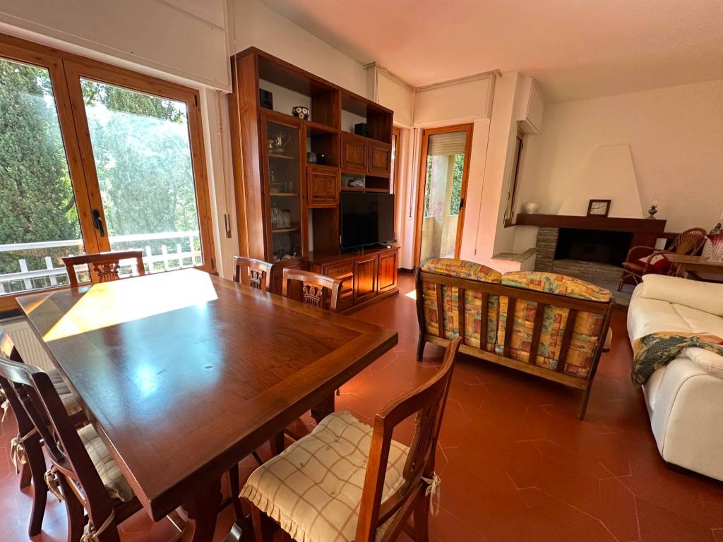 appartamento in vendita a Cogoleto in zona Pratozanino