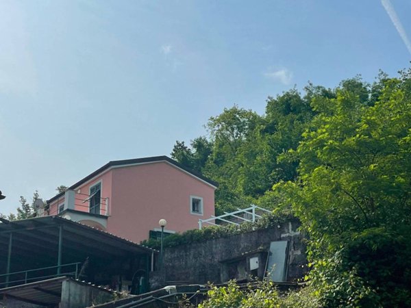 casa indipendente in vendita a Cogorno in zona Monticelli