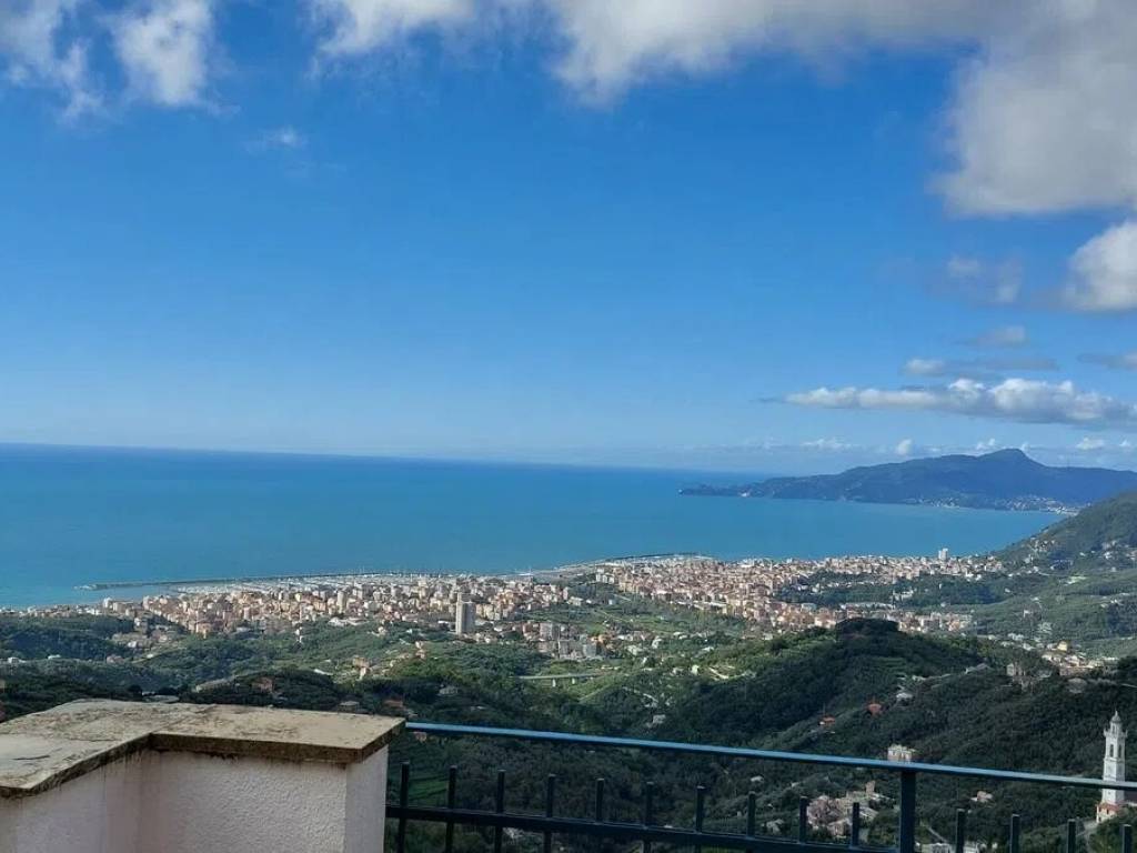 casa indipendente in vendita a Cogorno