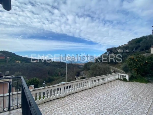 casa indipendente in vendita a Cogorno