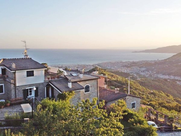 casa indipendente in vendita a Cogorno