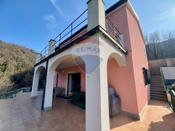 casa indipendente in vendita a Cogorno in zona Monticelli