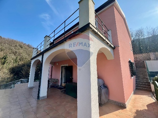 casa indipendente in vendita a Cogorno