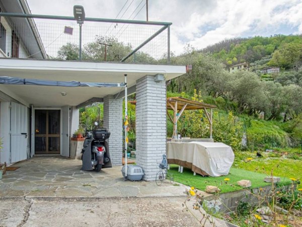 casa indipendente in vendita a Cogorno