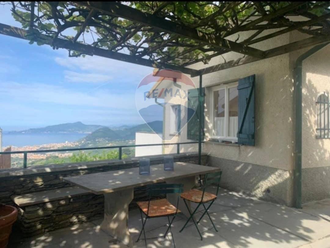 casa indipendente in vendita a Cogorno