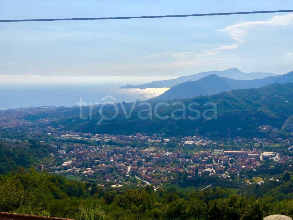 casa indipendente in vendita a Cogorno in zona Breccanecca