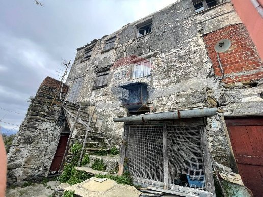 casale in vendita a Cogorno