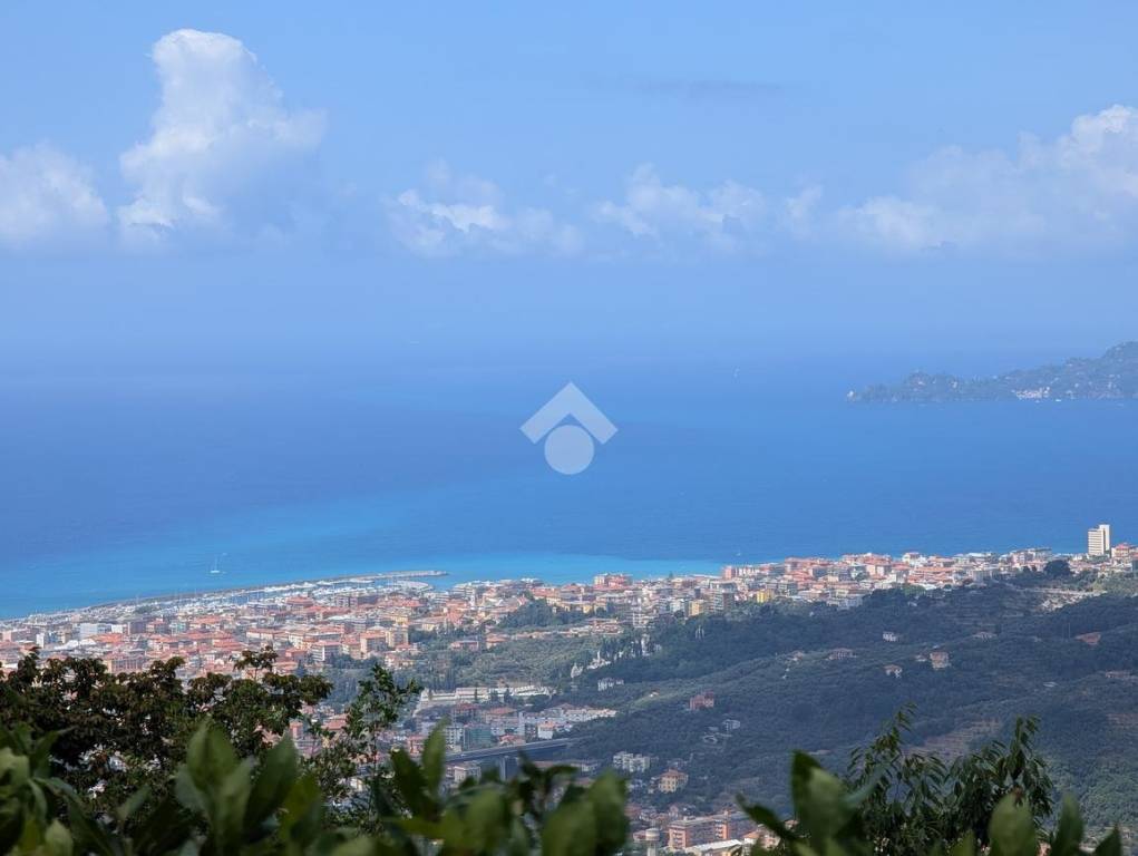 casa indipendente in vendita a Cogorno in zona Chiappe