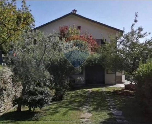 casa indipendente in vendita a Cogorno