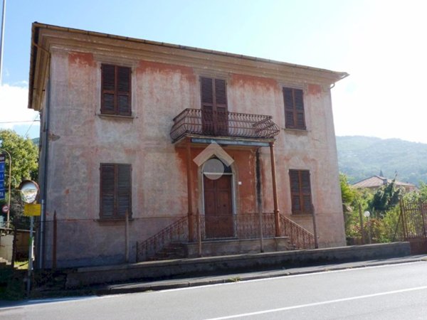 casa indipendente in vendita a Cogorno in zona San Salvatore