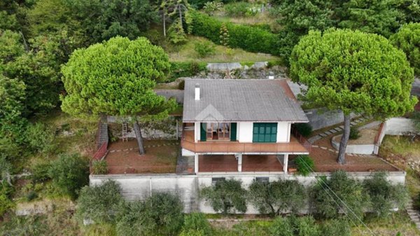 casa indipendente in vendita a Cogorno