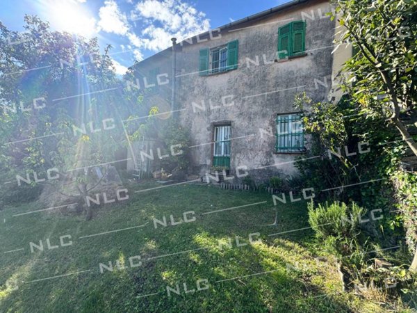 casa indipendente in vendita a Cogorno in zona San Salvatore