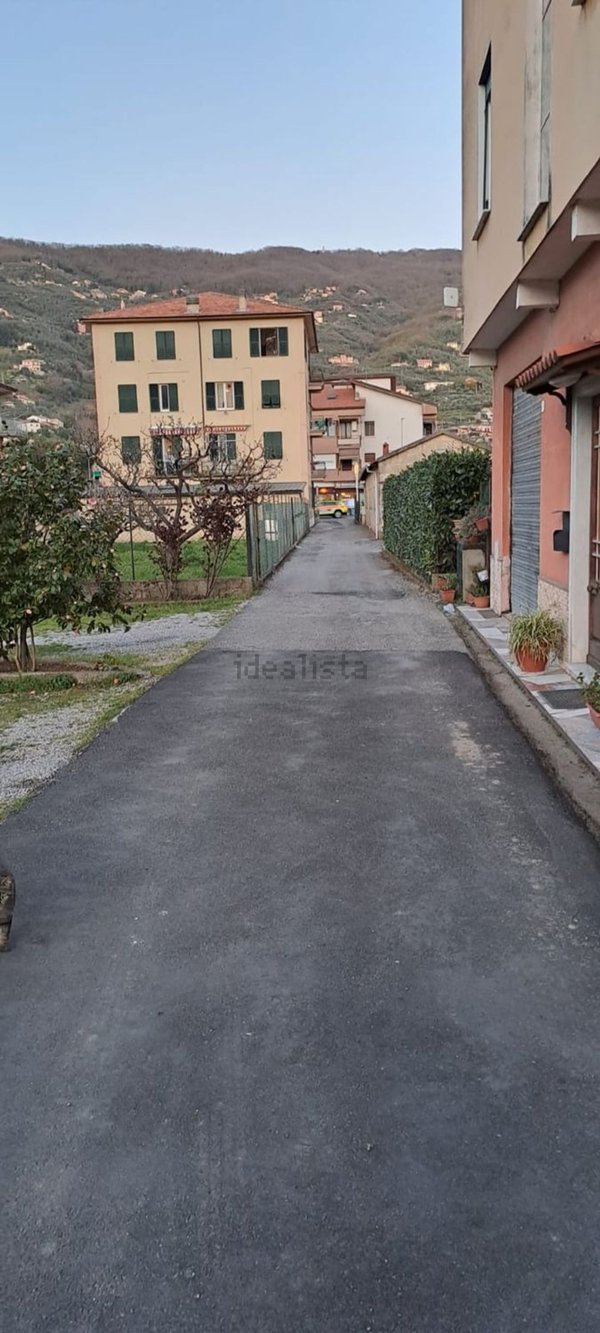 locale di sgombero in vendita a Cogorno in zona San Salvatore