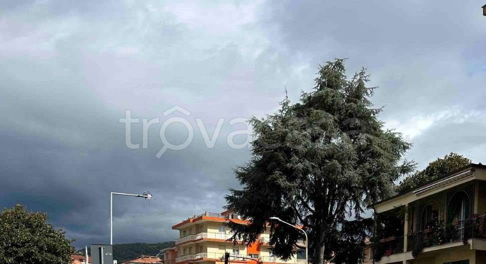 negozio in vendita a Cogorno in zona San Salvatore