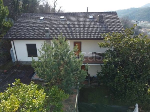 casa indipendente in vendita a Cogorno in zona San Salvatore