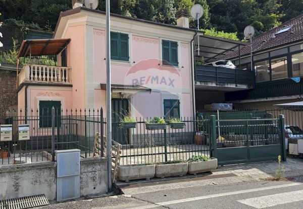 casa indipendente in vendita a Cogorno