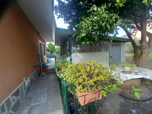 casa semindipendente in vendita a Cogorno in zona San Salvatore