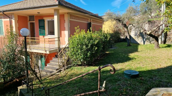 casa indipendente in vendita a Cogorno in zona San Salvatore