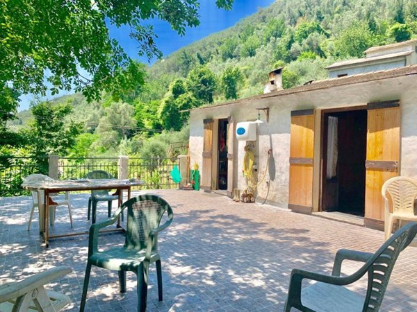 casa indipendente in vendita a Cogorno