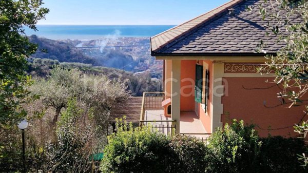 casa indipendente in vendita a Cogorno in zona San Salvatore